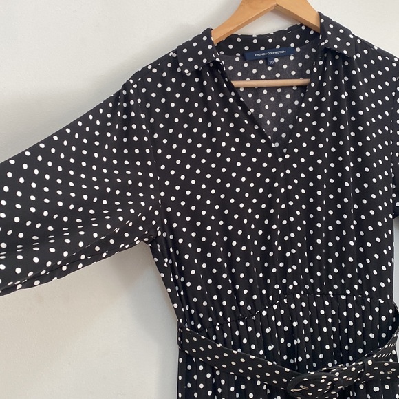 French Connection - Spotted long sleeve Dress with pleated skirt - Size 10 - Picture 5 of 8